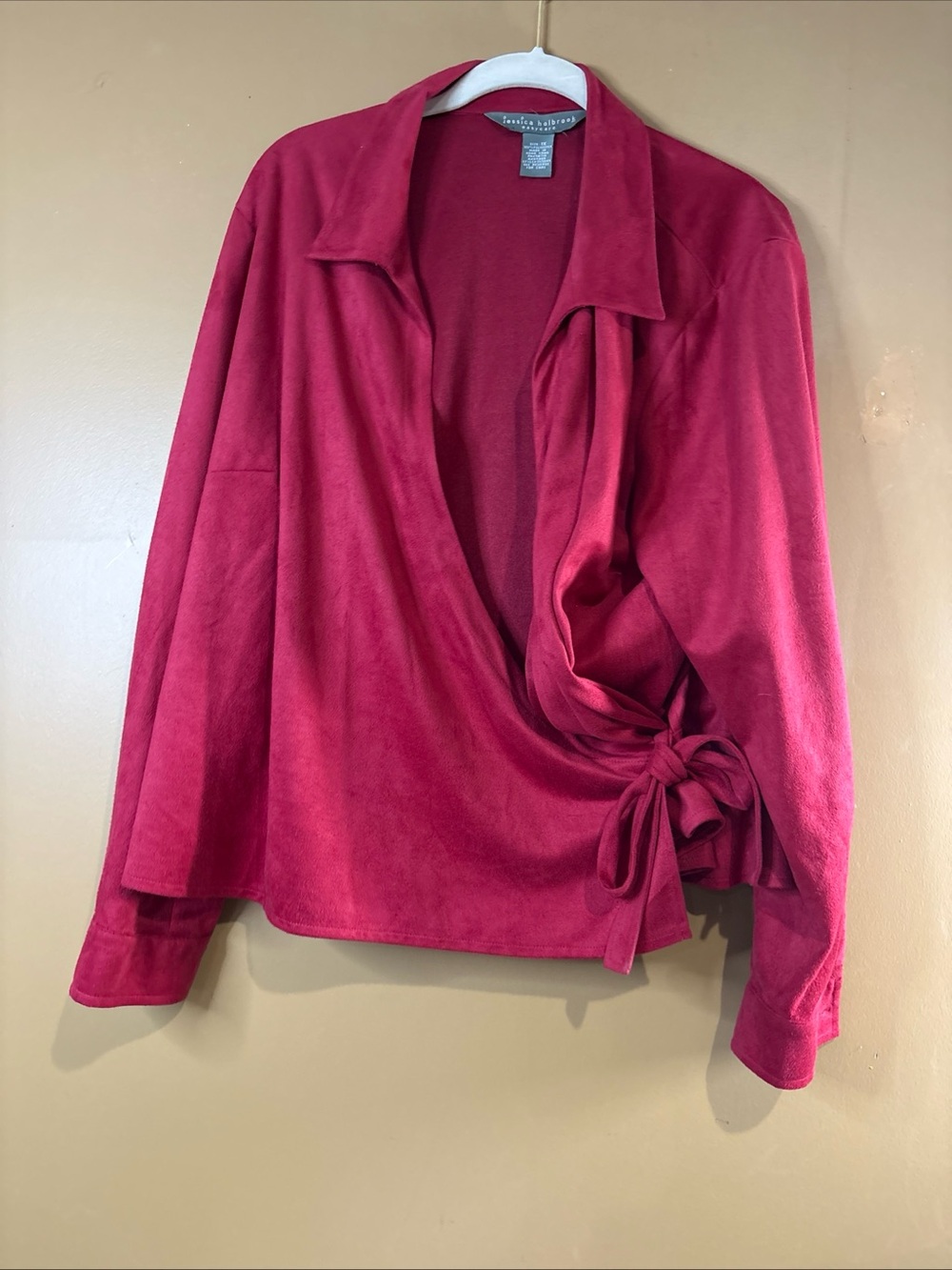 HC970. Jessica Holbrook 100% Polyester Red Wrap Blouse Long Sleeve Size 1X. Tie